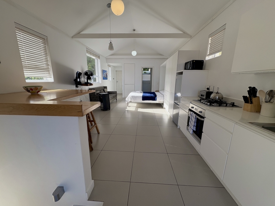 To Let 2 Bedroom Property for Rent in Camps Bay Western Cape